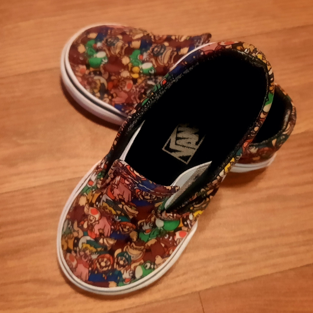 SOLD Vans Nintendo Slide Ons Baby 6c